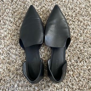 Vince. Black Leather Damris Flats